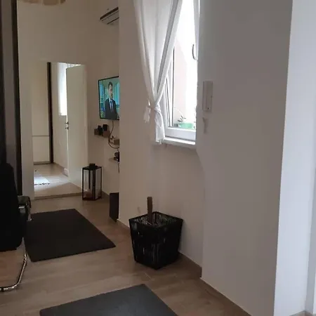 Tiny House *